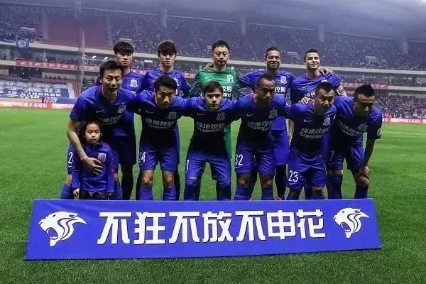 姿态飞机偷家制胜 死亡宣告烬精准架狙 姿态队1-0Uzi队