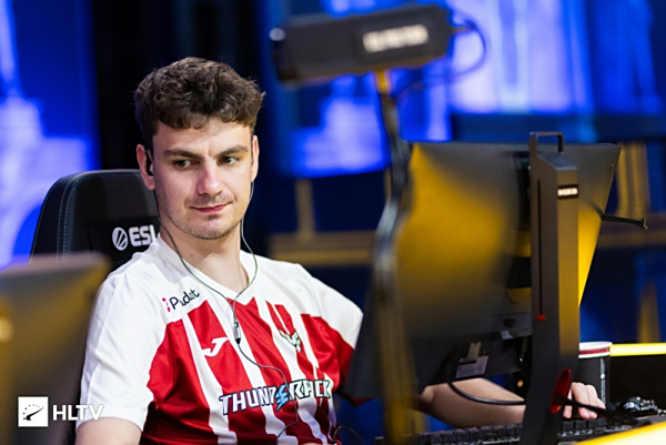 NAVI将面对 Ninjas in Pyjamas 在StarLadder StarSeries 2025秋季上半区决赛